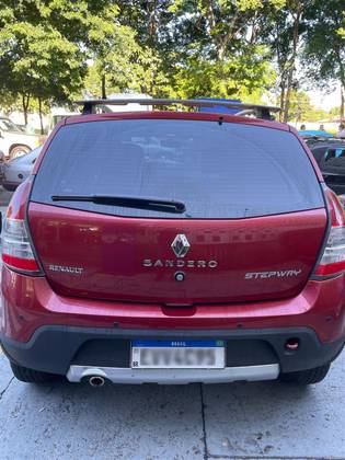 RENAULT SANDERO 1.6 STEPWAY 16V FLEX 4P AUTOMÁTICO